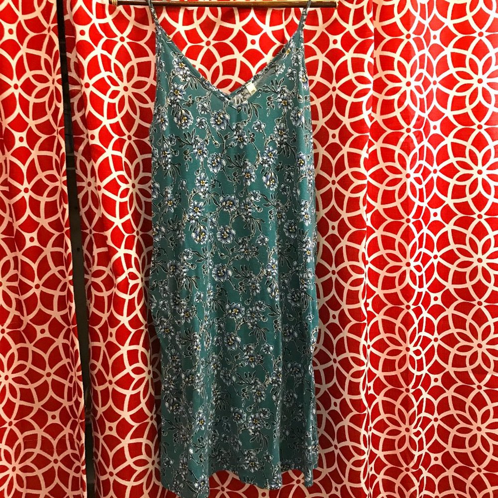 Super soft, comfy floral dress